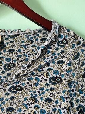 Old Navy Retro Inspired Shirt Size XS